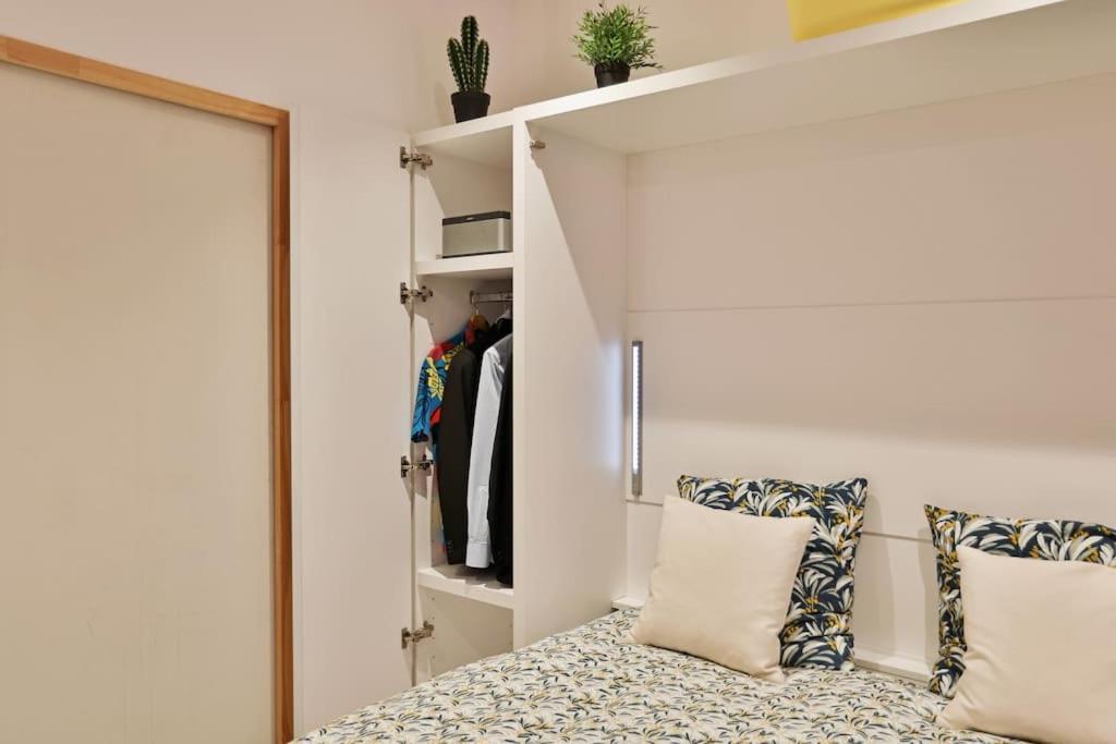 Tiny Studio Terrasse, Hypercentre La Plage A 2 Pas ! Ле-Сабль-д’Олон Экстерьер фото