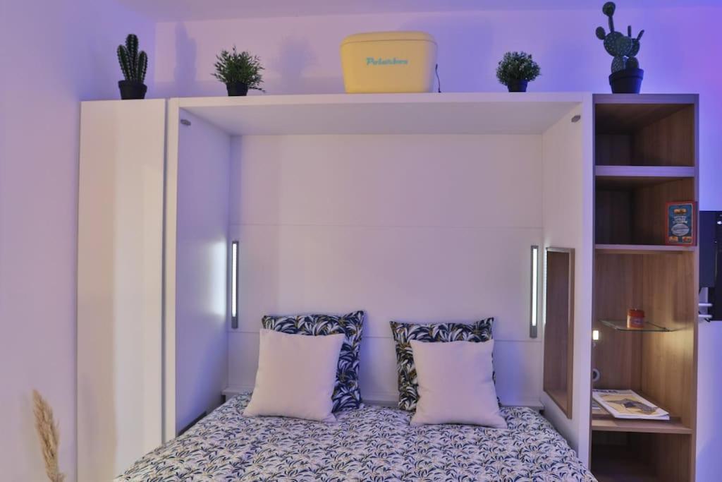 Tiny Studio Terrasse, Hypercentre La Plage A 2 Pas ! Ле-Сабль-д’Олон Экстерьер фото